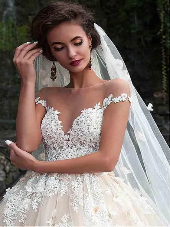 Ball Gown Vintage Wedding Dress Lace Short Sleeve Wedding Dress #ER156